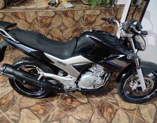 YAMAHA FAZER BLACK EDITION 